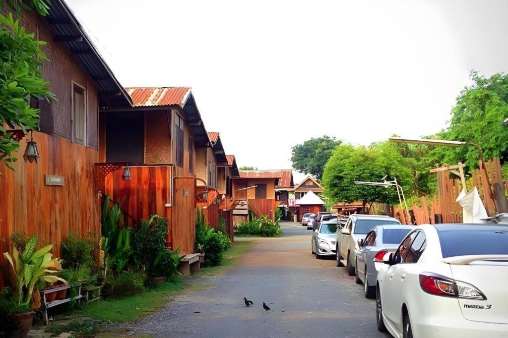 פרה נאקון סי איוטאיה Jidapa Resort מראה חיצוני תמונה