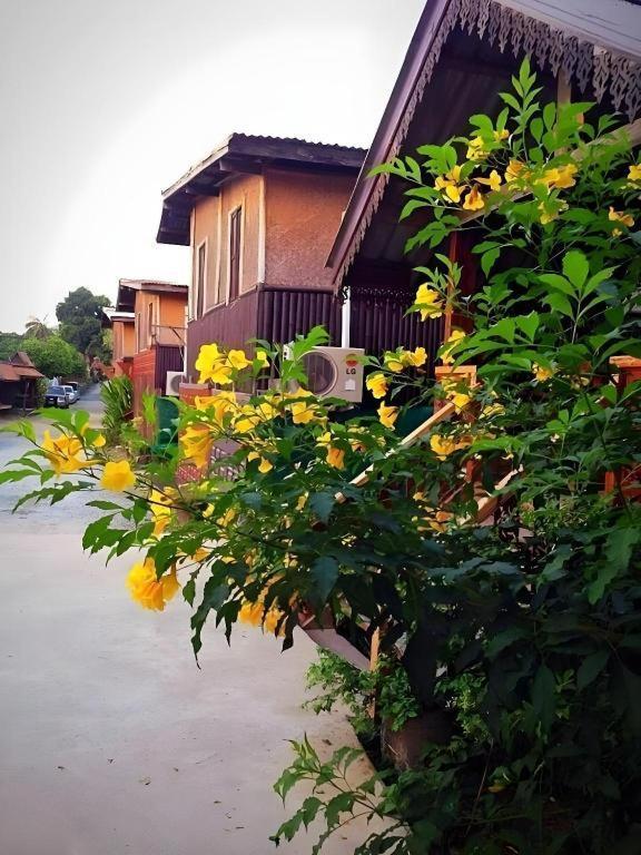 פרה נאקון סי איוטאיה Jidapa Resort מראה חיצוני תמונה